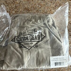 Guide Gear Cargo Shorts in Tan